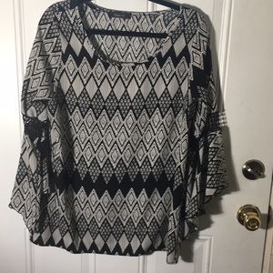 Carrie Allen 3 quarter bell sleeved with crochet scoop neck blouse size Large